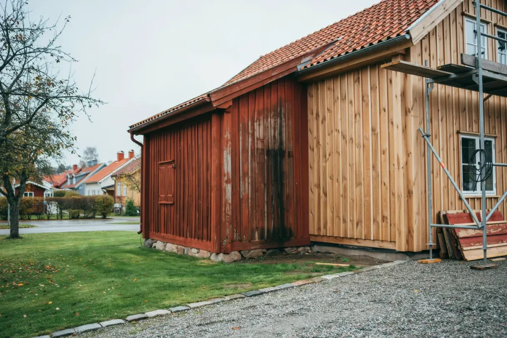 byta panel p huset tecken att se upp f r kostnad och val av tr slag f r svensk villa